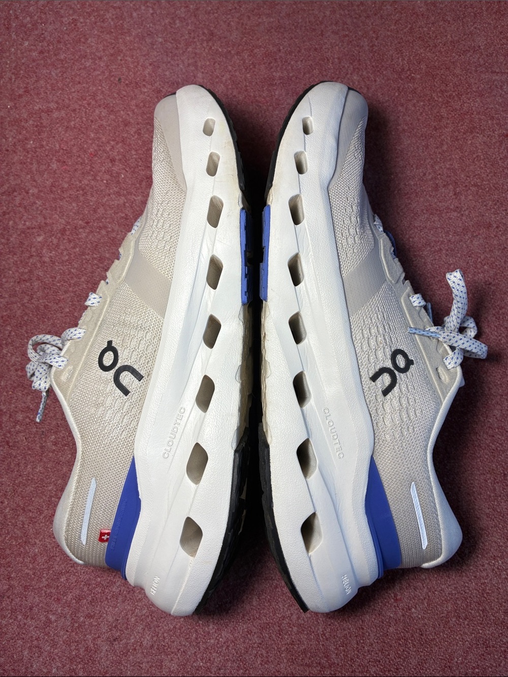 ON RUNNING Cloudrunner Performance Active Shoes - Picture 10 of 16